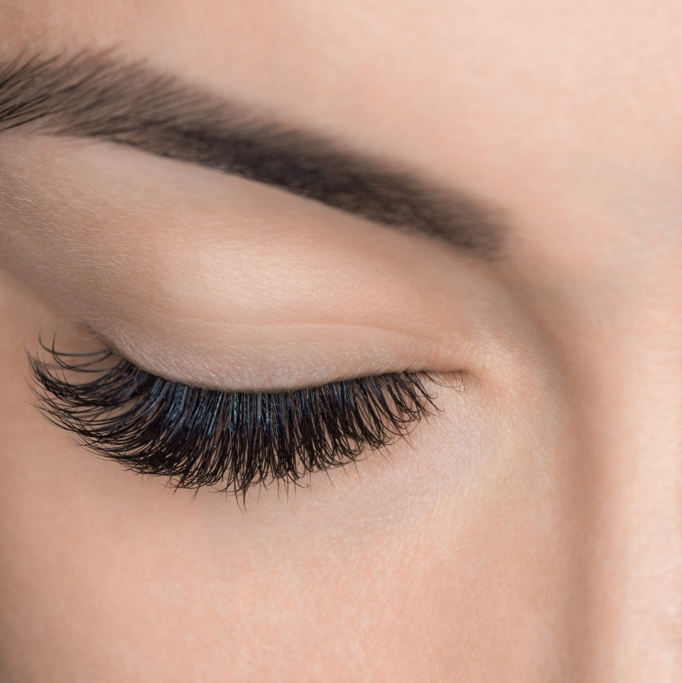 latisse eyelash serum